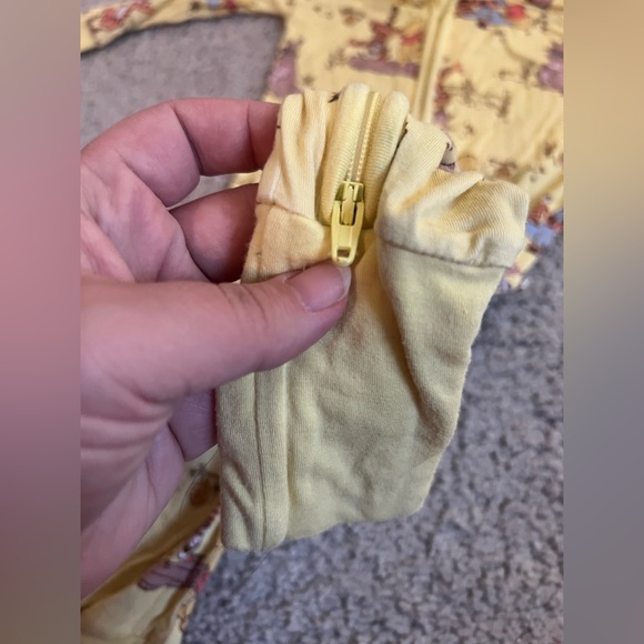 Little Sleepies Disney Winnie the Pooh Yellow Zippy Pajamas 3–6M - Picture 2 of 5